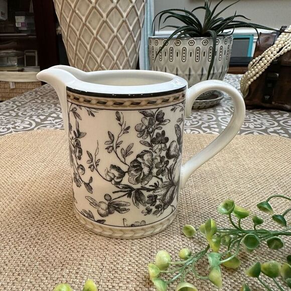 ROYAL DOULTON Studio Provence Noir Fine China Creamer 2001 Rare Vintage‎ - Picture 1 of 9